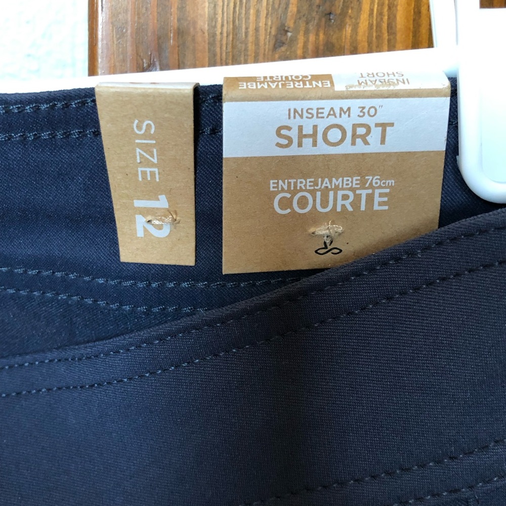 Prana Halle hiking pant, size 12 short, Navy Blue